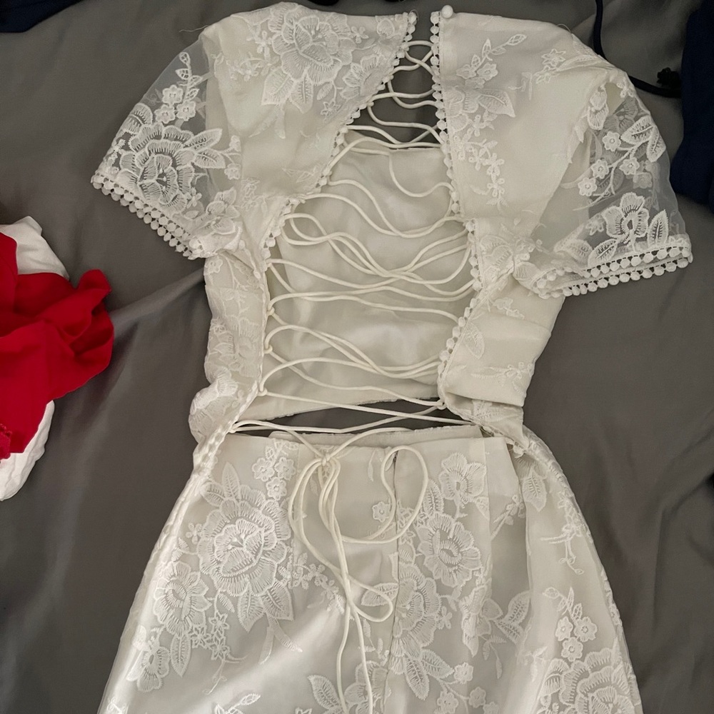 COPY - White two piece dress size 6 (fits a size 2)